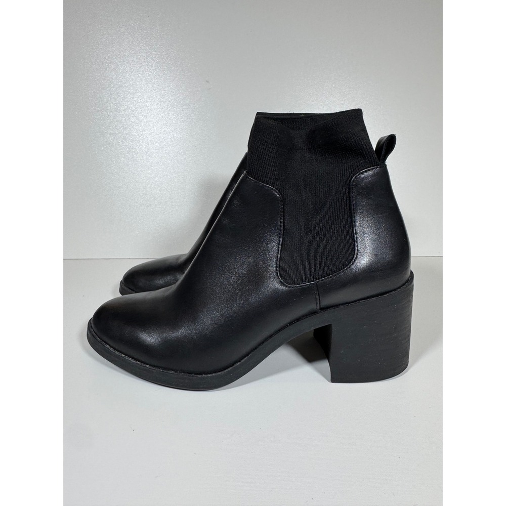 Steve Madden Erica Bootie Ankle Boot Black Leather 7 Block Heel Casual Sok